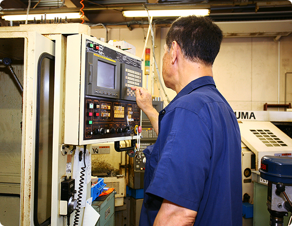 東京都東村山市にある超精密金属部品の加工屋 株式会社マルトミ精密のマシニング加工